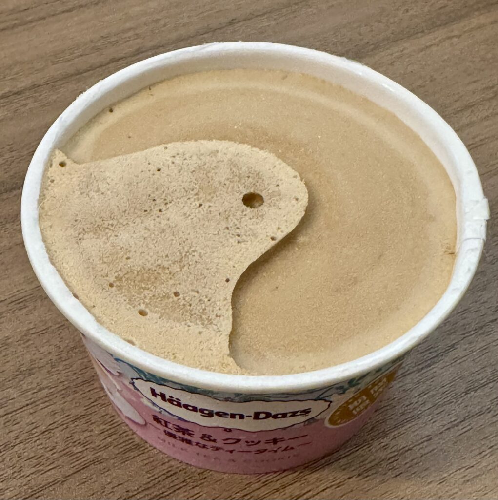 ハーゲンダッツ「紅茶＆クッキー」の写真