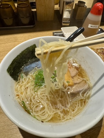 龍旗信LEOの塩ラーメンの写真