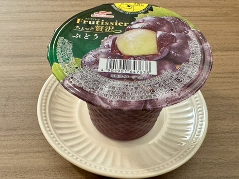 ゼリーのパッケージを斜め上から見た写真