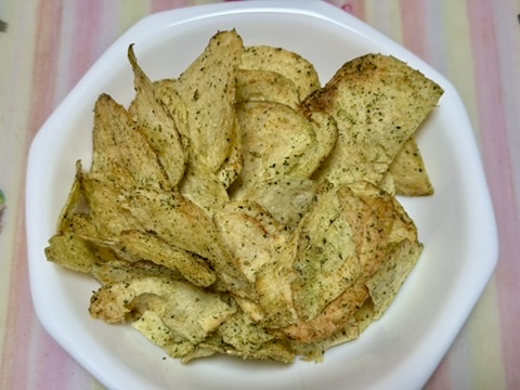 「プライドポテト神のり塩」の中身の写真