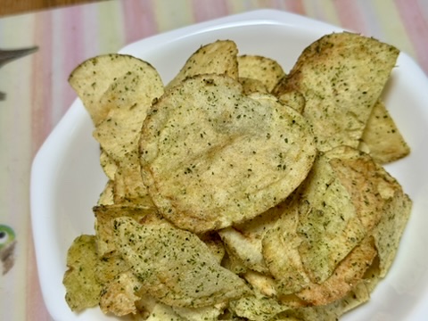 「プライドポテト神のり塩」の中身の写真