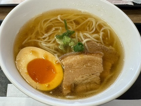 ミスタードーナツ「台湾風やわらか煮豚麺」の写真