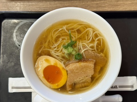 ミスタードーナツ「台湾風やわらか煮豚麺」の写真