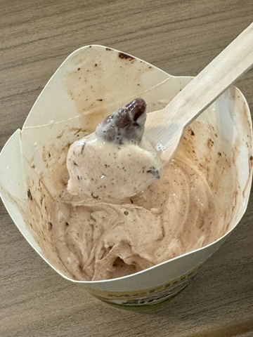 マックフルーリー　きのこの山とたけのこの里　の写真