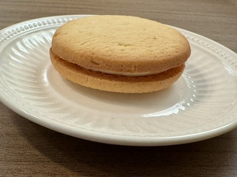 「Pastelのなめらかプリン味ガレットサンド」の中身の写真