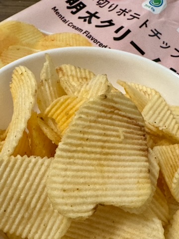 厚切りポテトチップス　明太クリーム味の写真