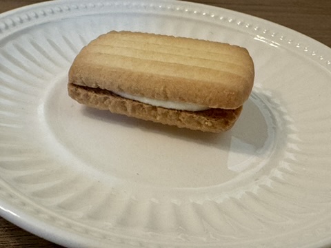 シロノワールサンドクッキーの写真