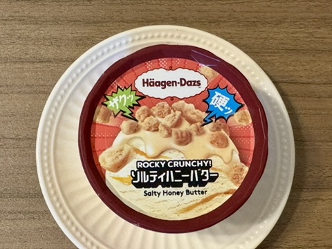 ハーゲンダッツ「ロッキークランチーーー！ソルティハニーバター」のパッケージの写真